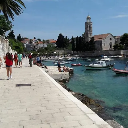 Basic Lägenhet Hvar Town