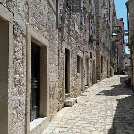 Apartment Basic Hvar Town